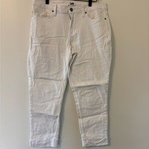 Lee Women's Cropped Ankle Jeans in White - size 12
